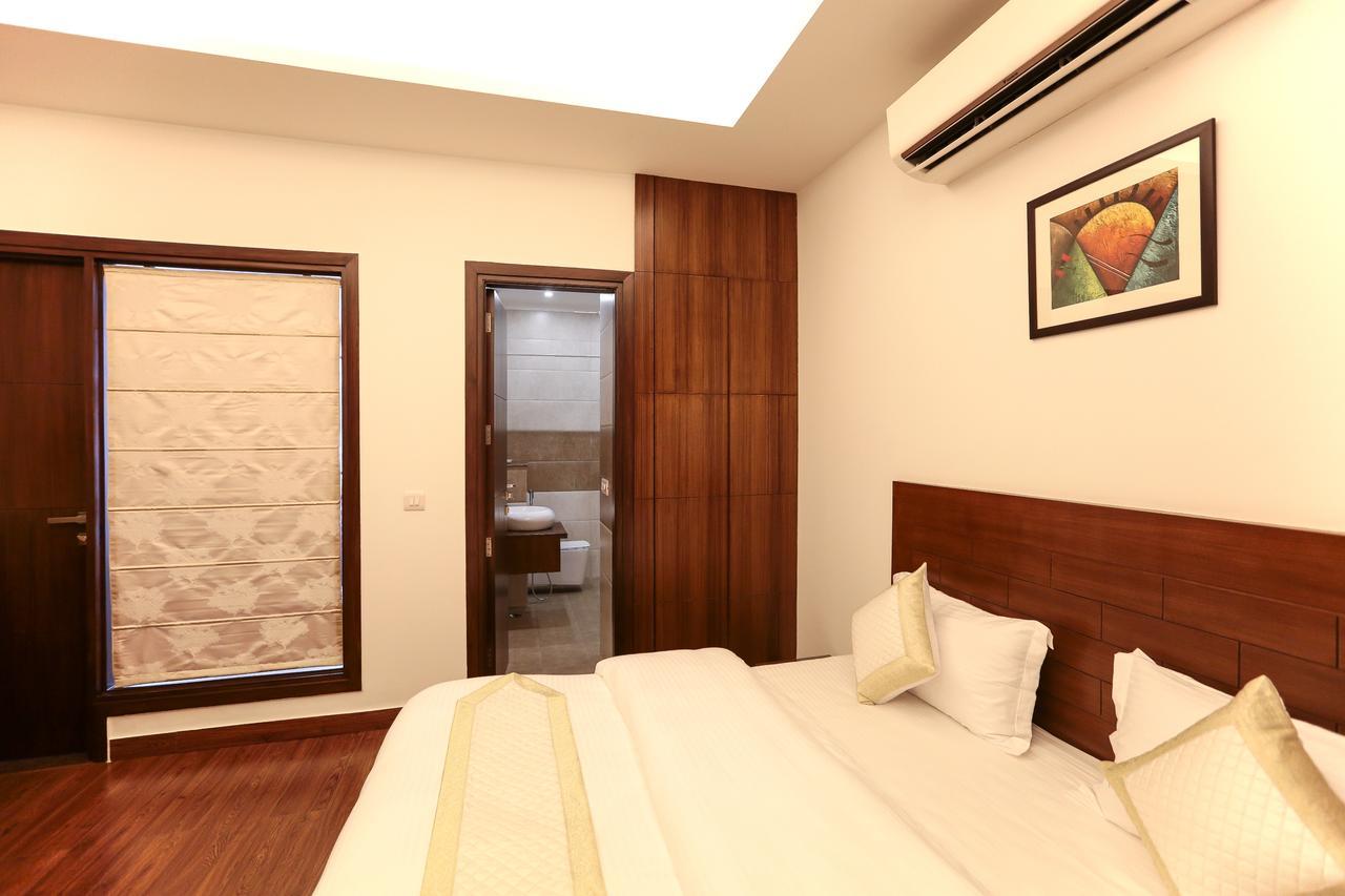 Css Abode Hotel Noida Exterior photo