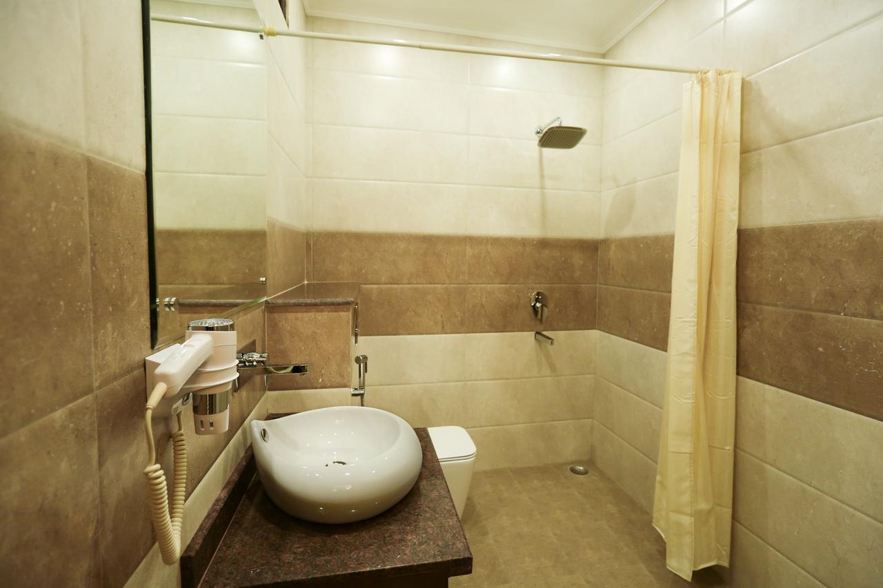 Css Abode Hotel Noida Exterior photo